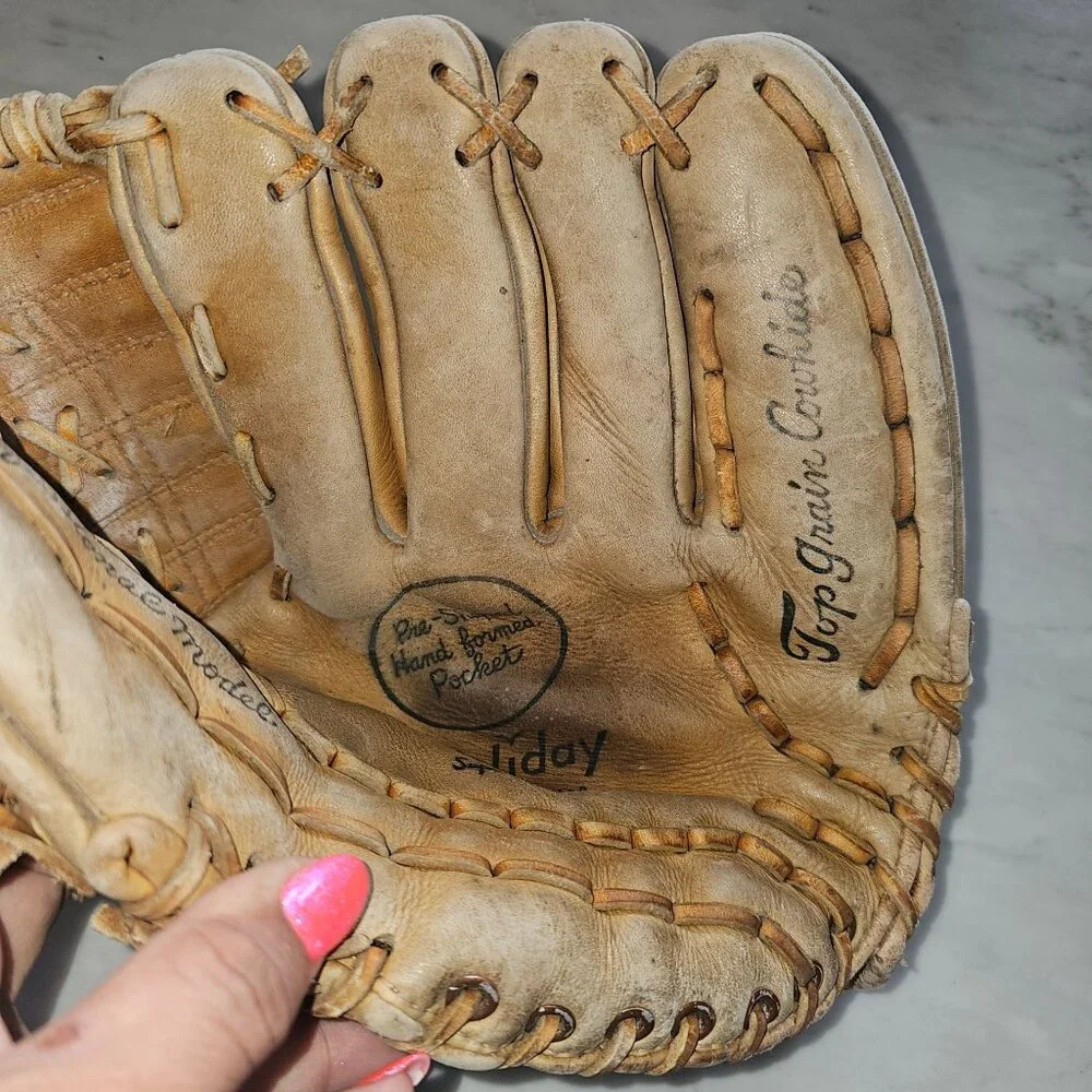 Vintage Holiday 60-004 Baseball Glove – Professional Model – Top Grain Cowhide – - Picture 2 of 4